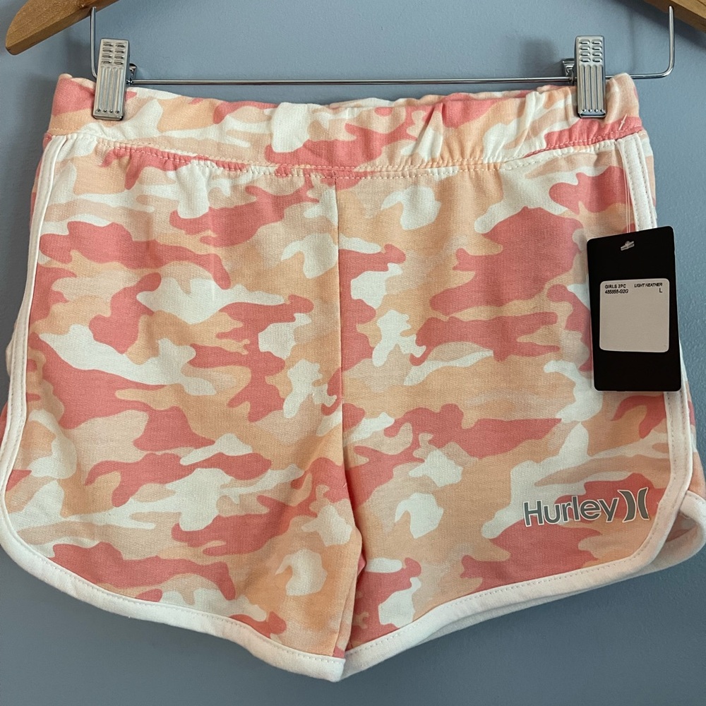 Hurley (girl) Pink camouflage Shorts Size L or Adult Size XS NWT